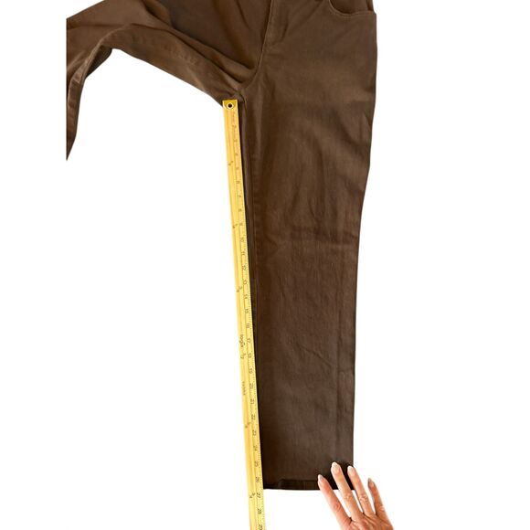 Gloria Vanderbilt Amanda Chocolate Denim Size 8 Short - Picture 3 of 8